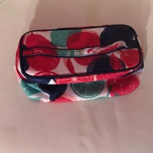 Contents makeup bag